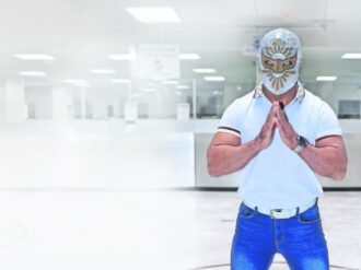 Místico, en camino a convertirse en leyenda de la lucha libre