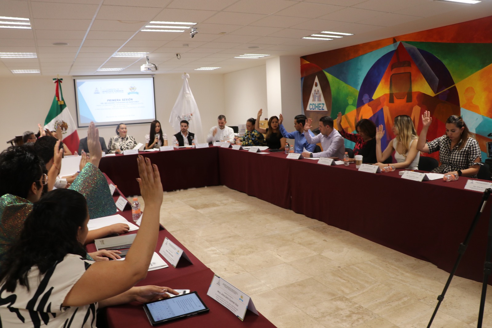 Sesiona por primera vez el mecanismo  para la prevención del suicidio