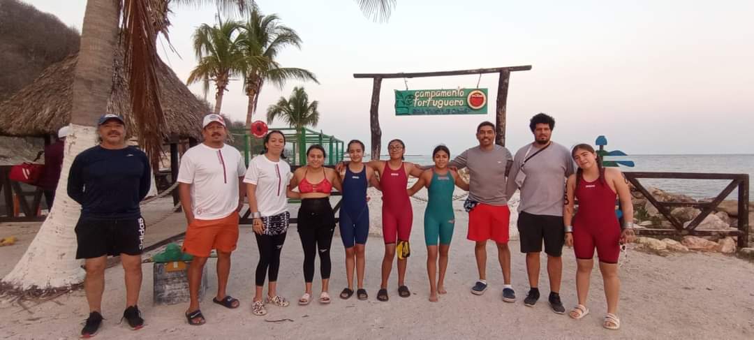 Destacan zacatecanas en natación en los Conade