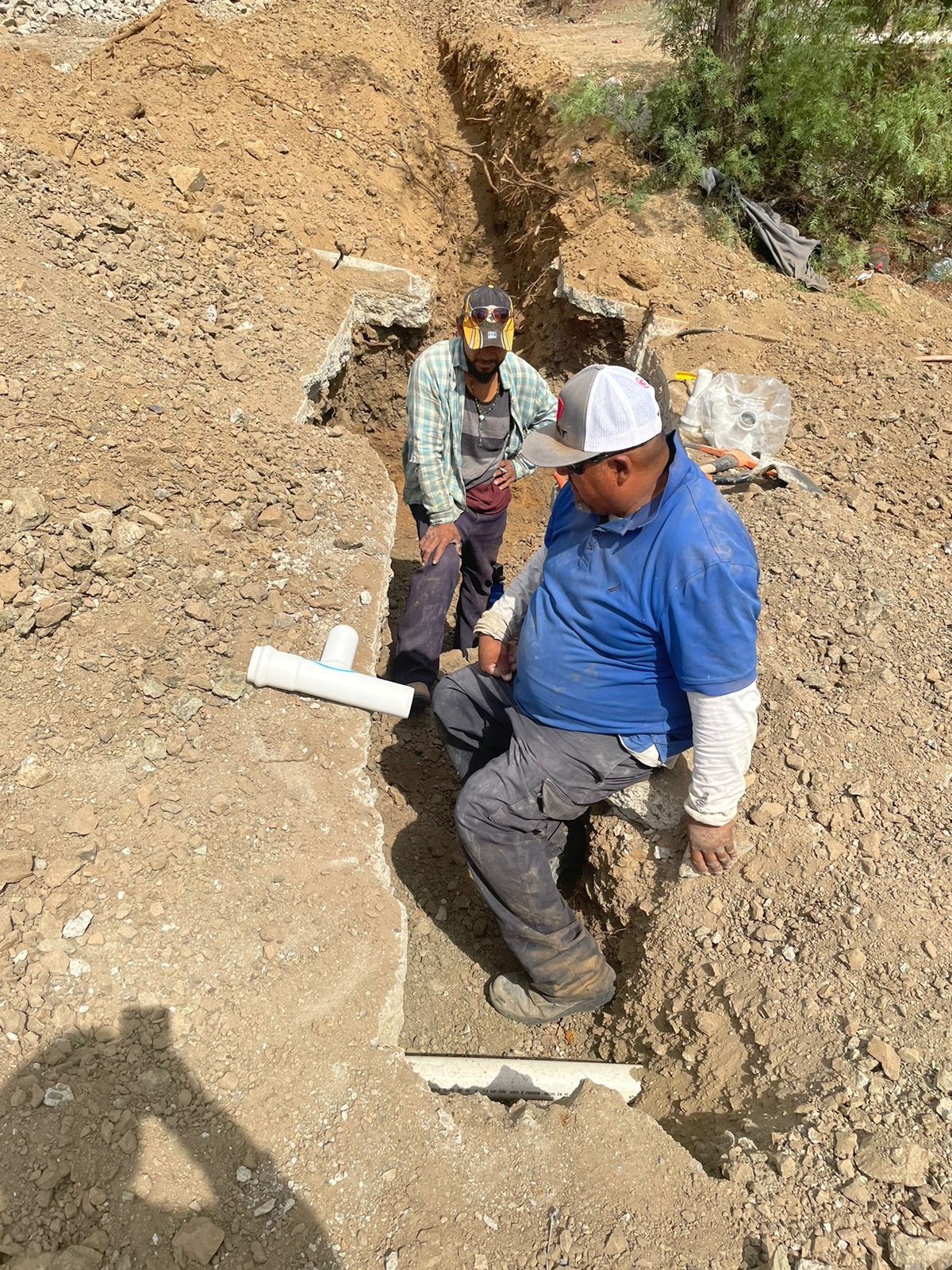 Llevan agua potable a la colonia La Paz