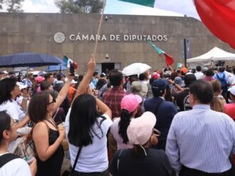 Suspenden diputados sesión de hoy «hasta nuevo aviso»