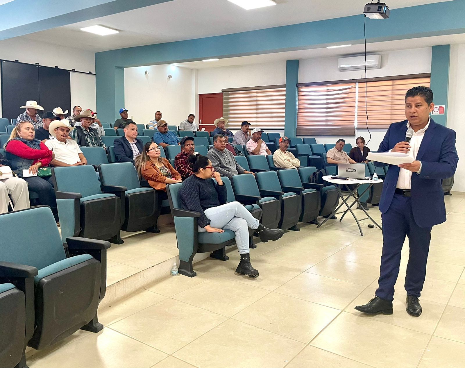 Se reúnen alcalde y delegados municipales de Río Grande