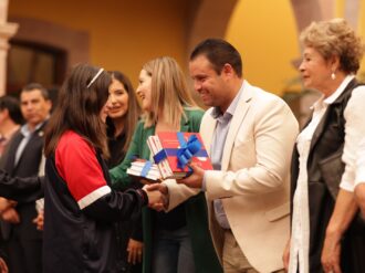 Promueve Miguel Varela la lectura, al celebrar el Día Nacional del Libro