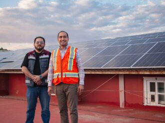 Instalan en la presidencia de Guadalupe paneles solares