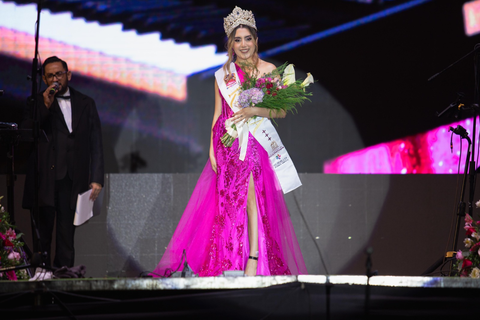 Con la coronación de Melissa I, inicia la feria de Guadalue