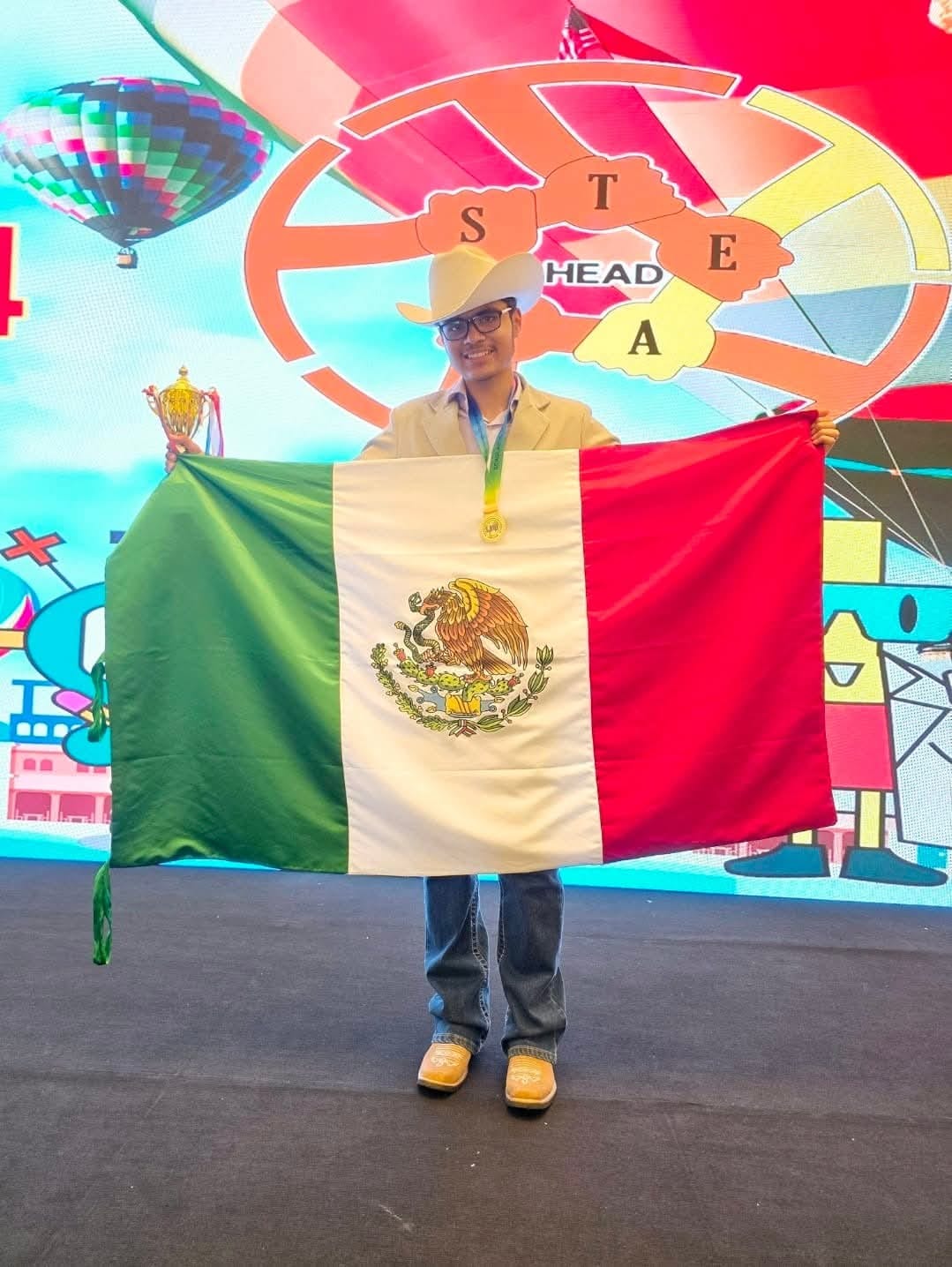 Dos zacatecanos, campeones en la Olimpiada de Matemáticas en Turquía