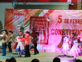 Celebran en Nieves el 108 aniversario de la Constitución Mexicana