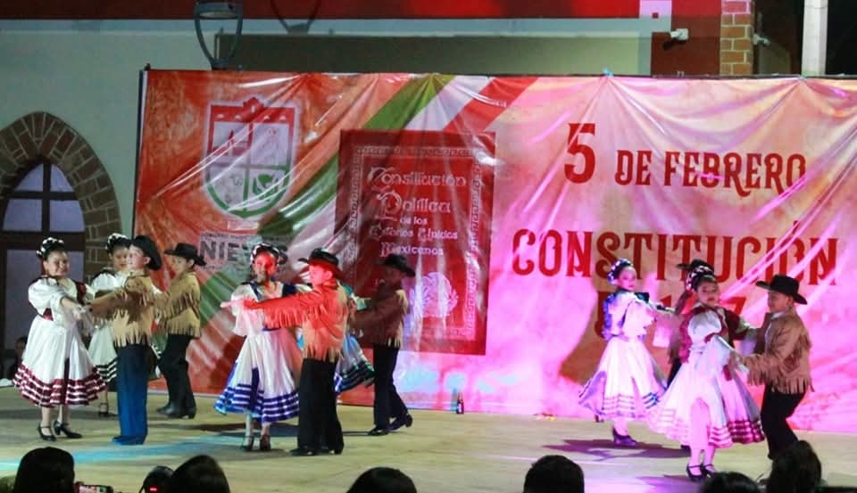 Celebran en Nieves el 108 aniversario de la Constitución Mexicana
