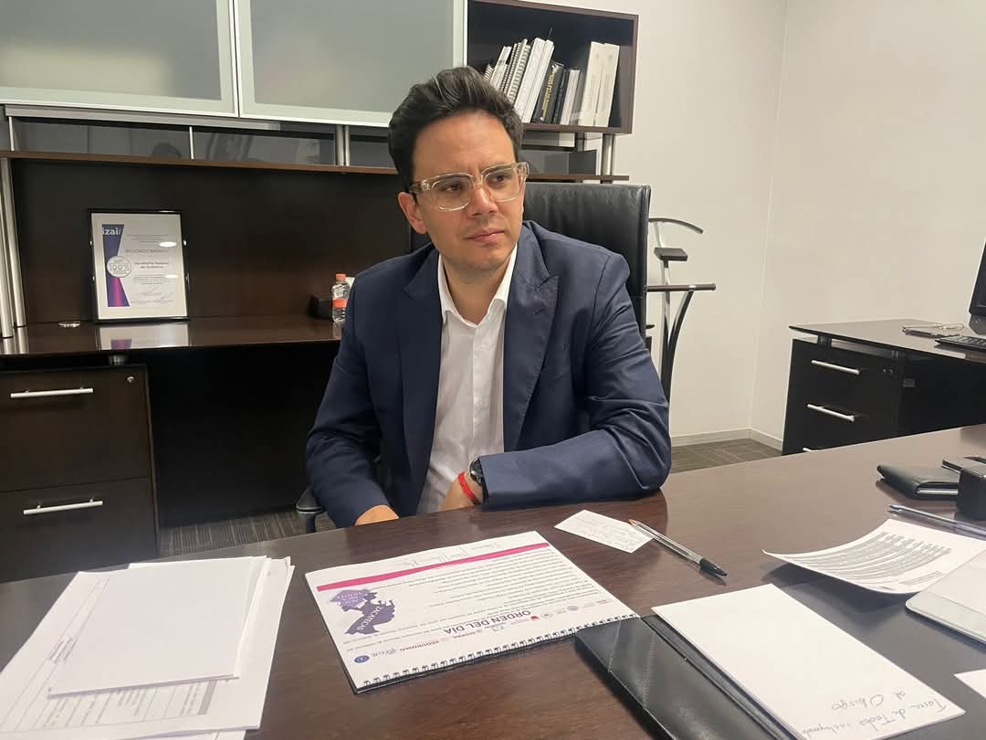 Responde Mugüerza a amenaza de los maestros