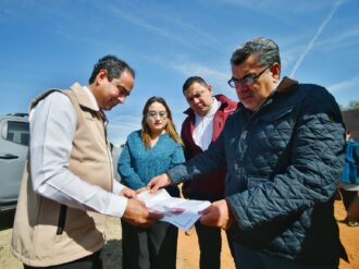 Construyen de cancha de usos múltiples en el Cobaez 40, en Las Quintas