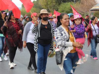 Marchan antorchistas en Fresnillo