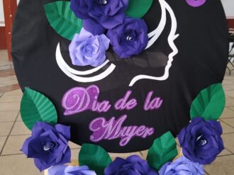 Reconocen en Nieves la lucha diaria de la mujer