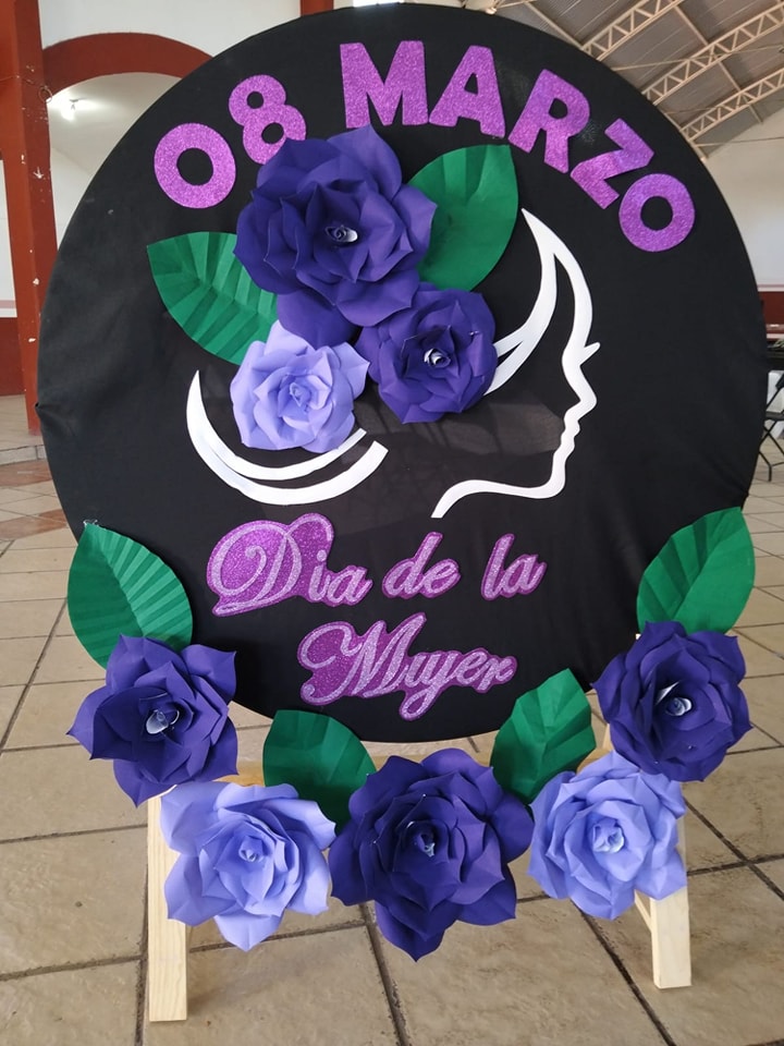 Reconocen en Nieves la lucha diaria de la mujer