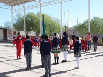 Visita alcalde, escuela de Nueva Pastoría