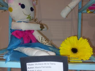 Honran a las mujeres, niños de la Casa Cuna