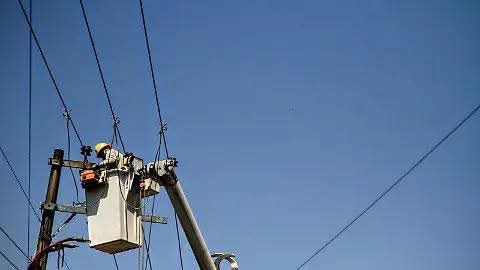 Deja CFE sin agua a riograndenses; realizan reparaciones