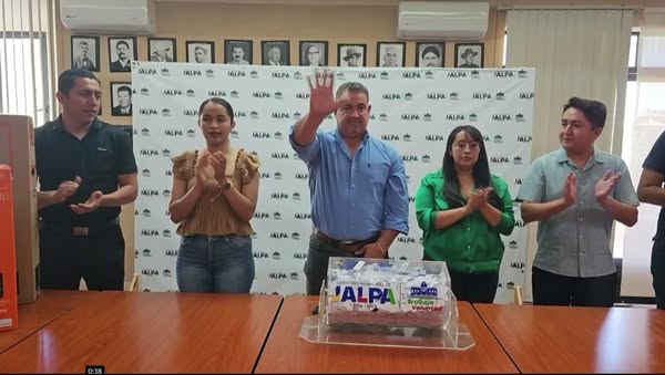 Llevan a cabo la rifa por pago puntal del predial en Jalpa