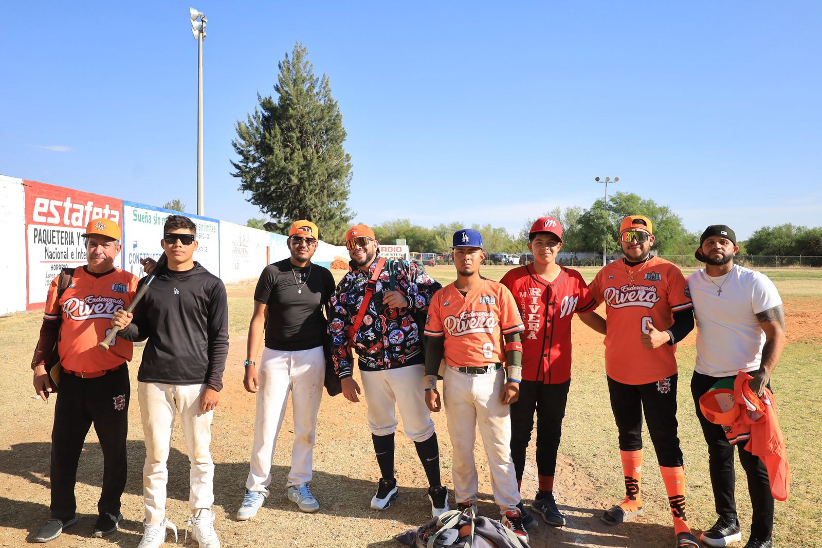 Inaugura Griselda Romero el torneo de beisbol en Juan Aldama