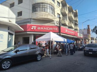 Paralizan servicios bancarios en Zacatecas 