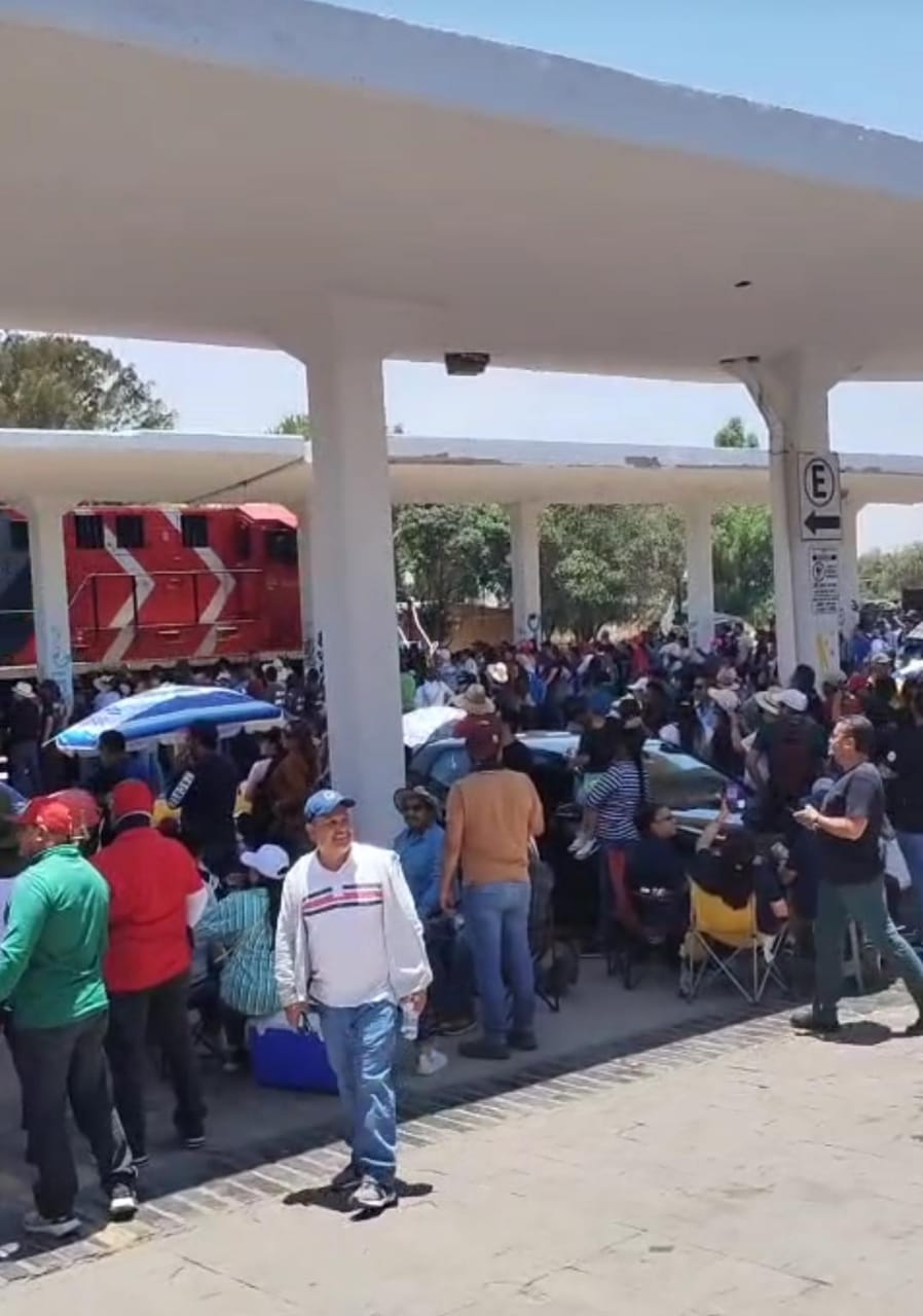 Emplaza el magisterio zacatecano al gobernador