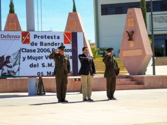 Rinde protesta el personal del SMN clase 2006