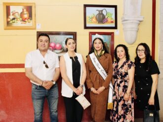 Exponen su obra artistas locales en la feria de Monte Escobedo