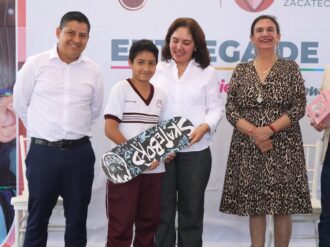 Entregan lentes en Río Grande