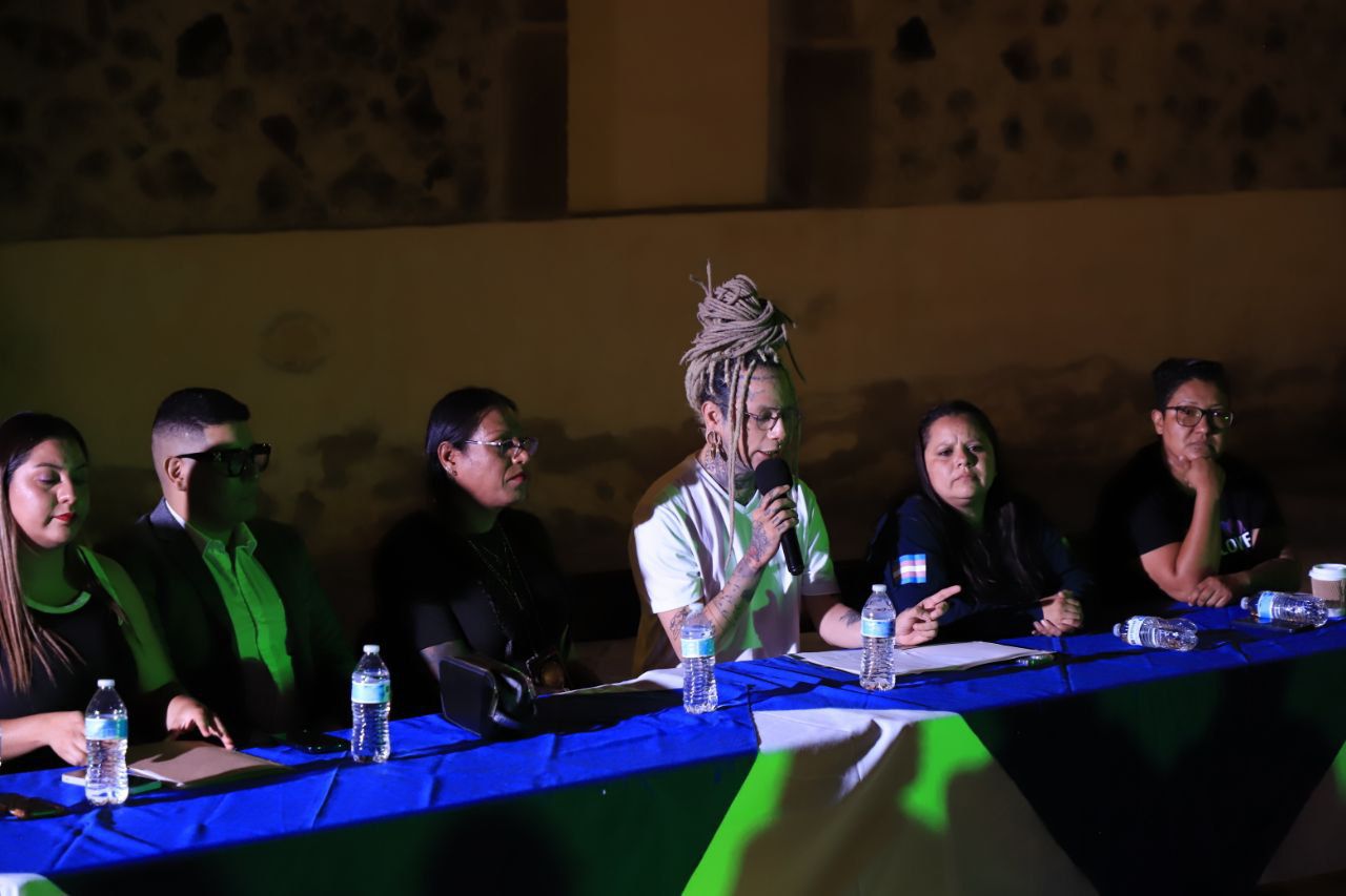 Participan en Diálogos por la Diversidad 