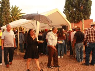 Festejan a los papás en Nieves