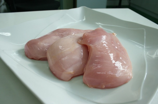 Pechuga cruda vs pollo rostizado