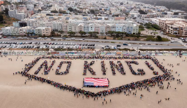 Protestan en mil ciudades contra Trump