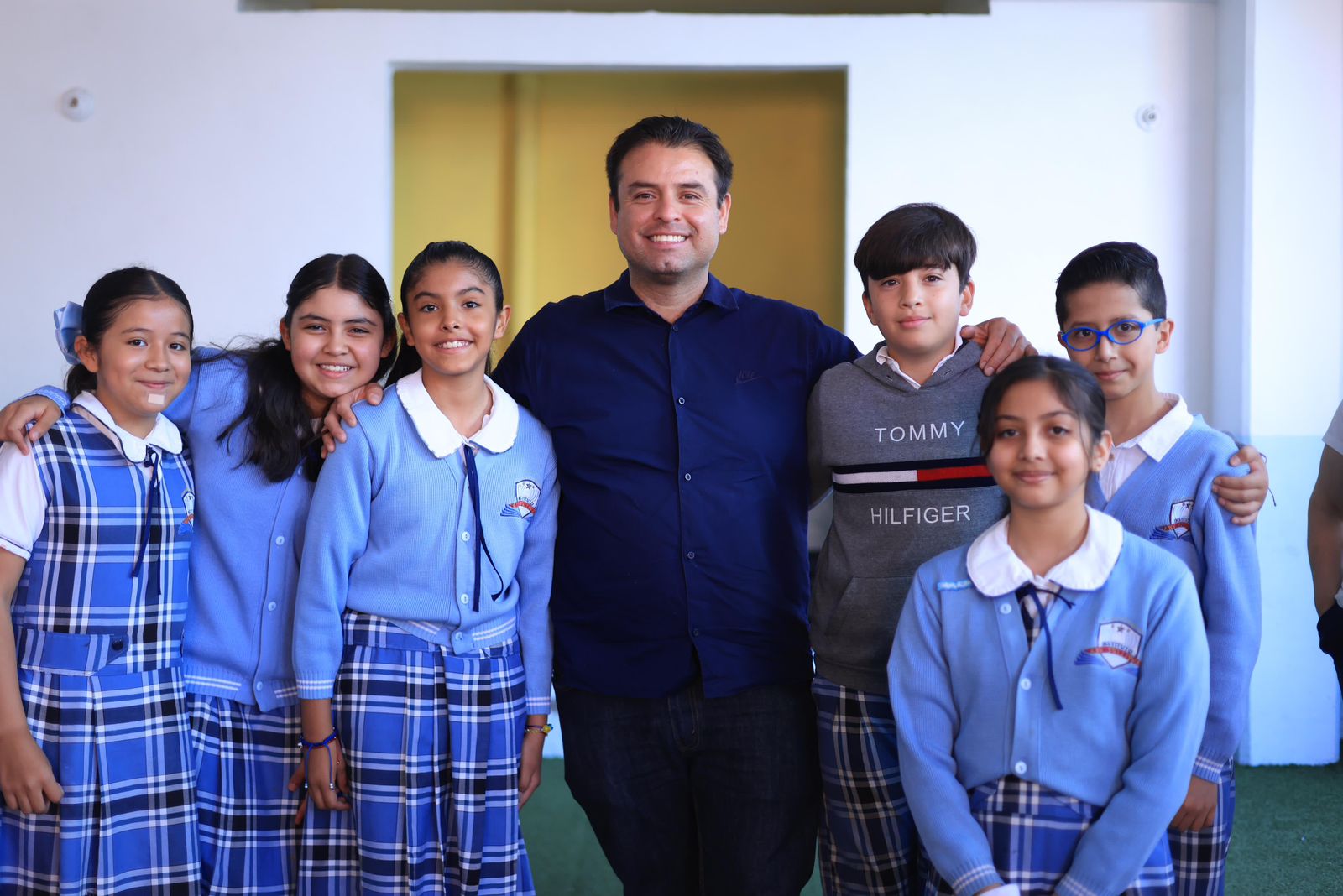 Fortalece Miguel Varela la infraestructura educativa 