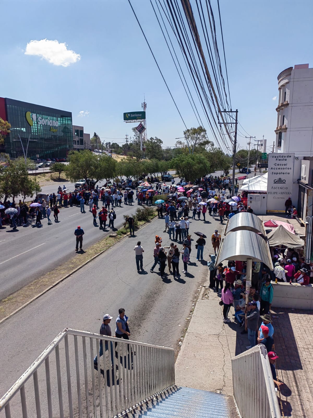 Se manifiestan los profes de Telesecundaria