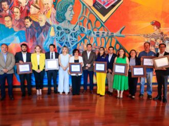 Acerca Javo Torres a estudiantes al mundo laboral 