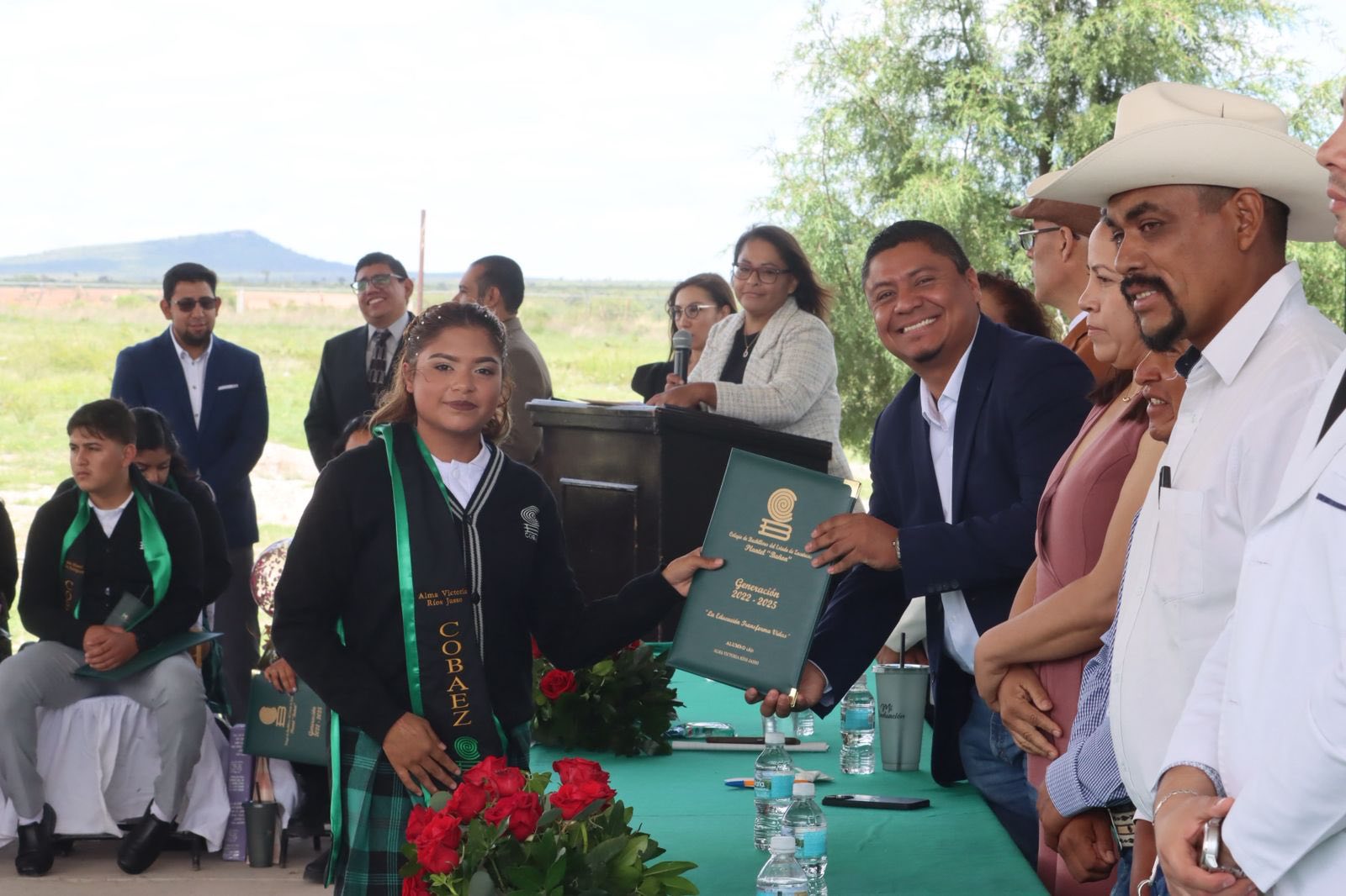 Egresan 83 estudiantes de secundaria de Bañón