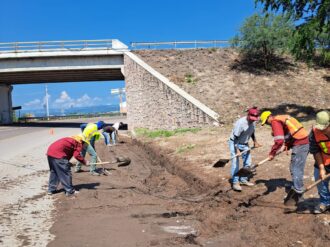 Realizan limpieza por lluvias 