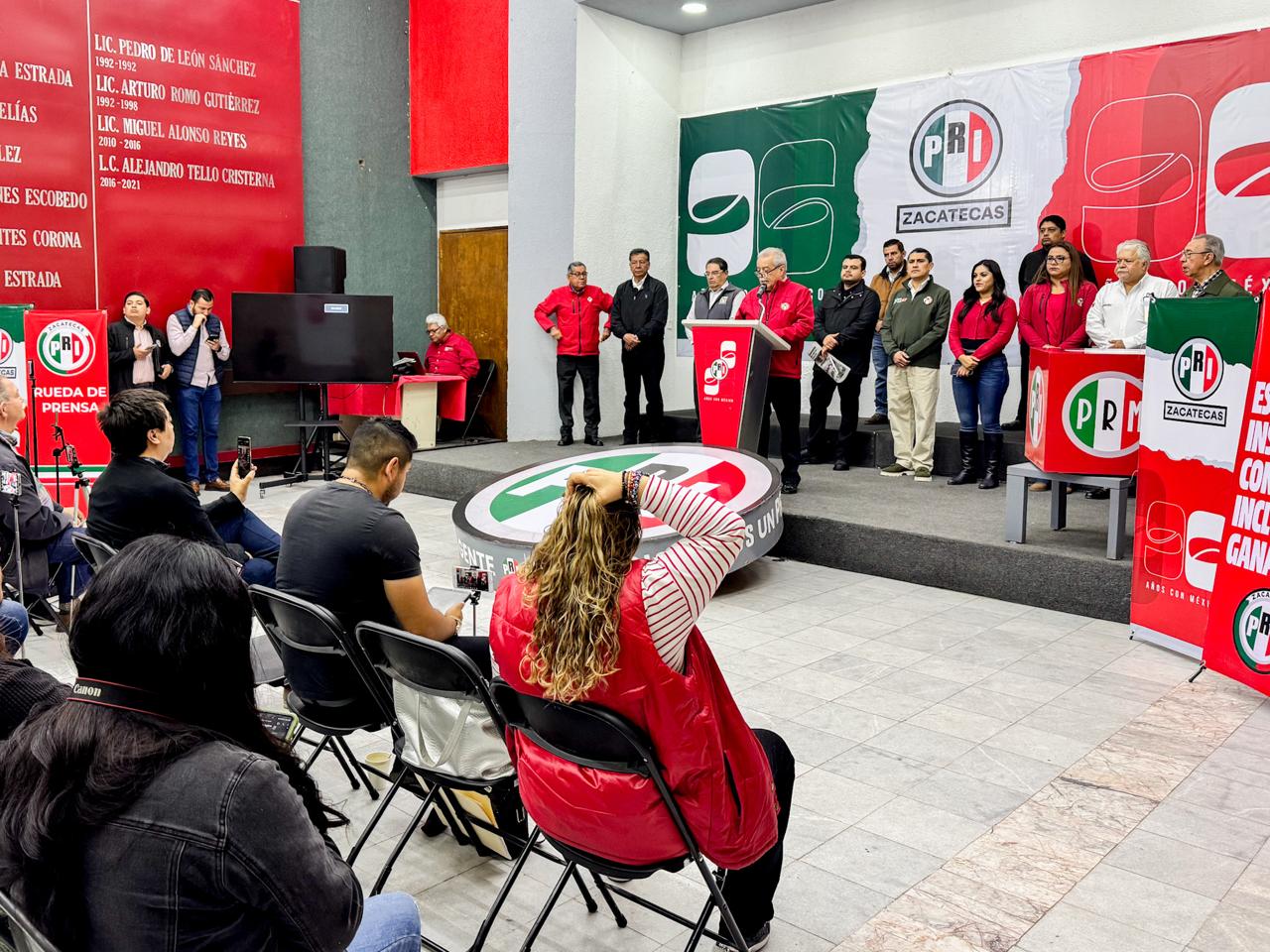 Destapa el PRI a sus cuadros fuertes rumbo al 2027