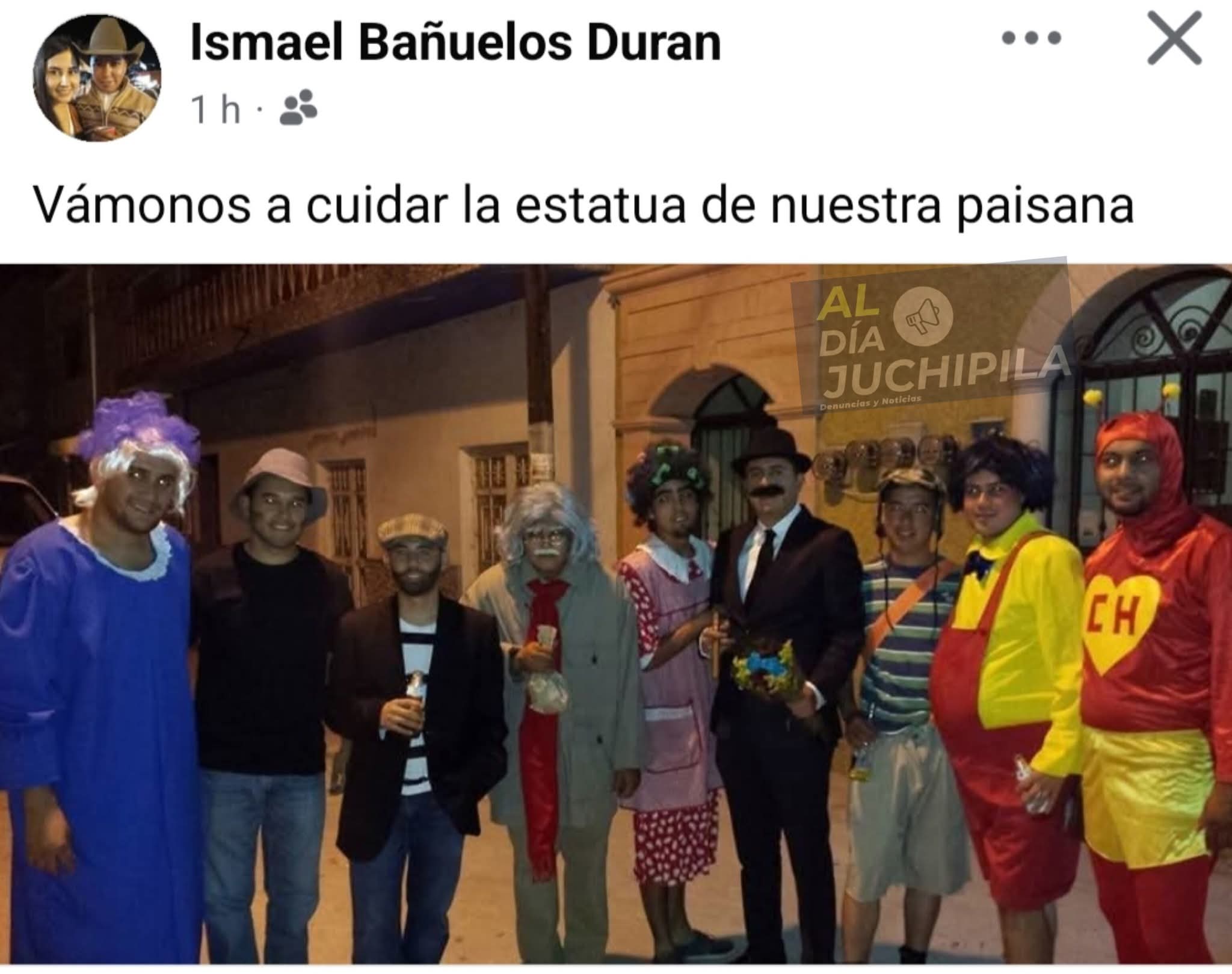 La estatua  de Florinda Meza sigue en pie