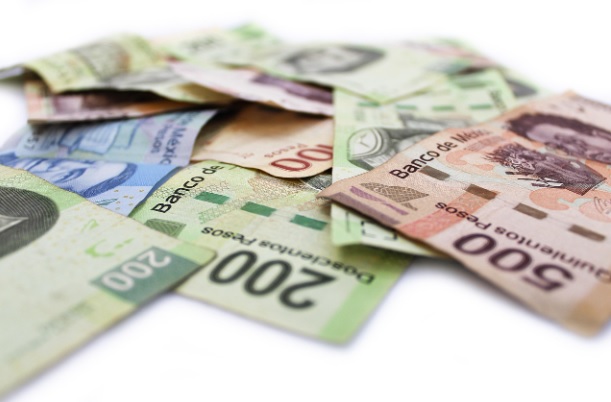 Exclusión financiera en México expone a millones a préstamos “gota a gota” 