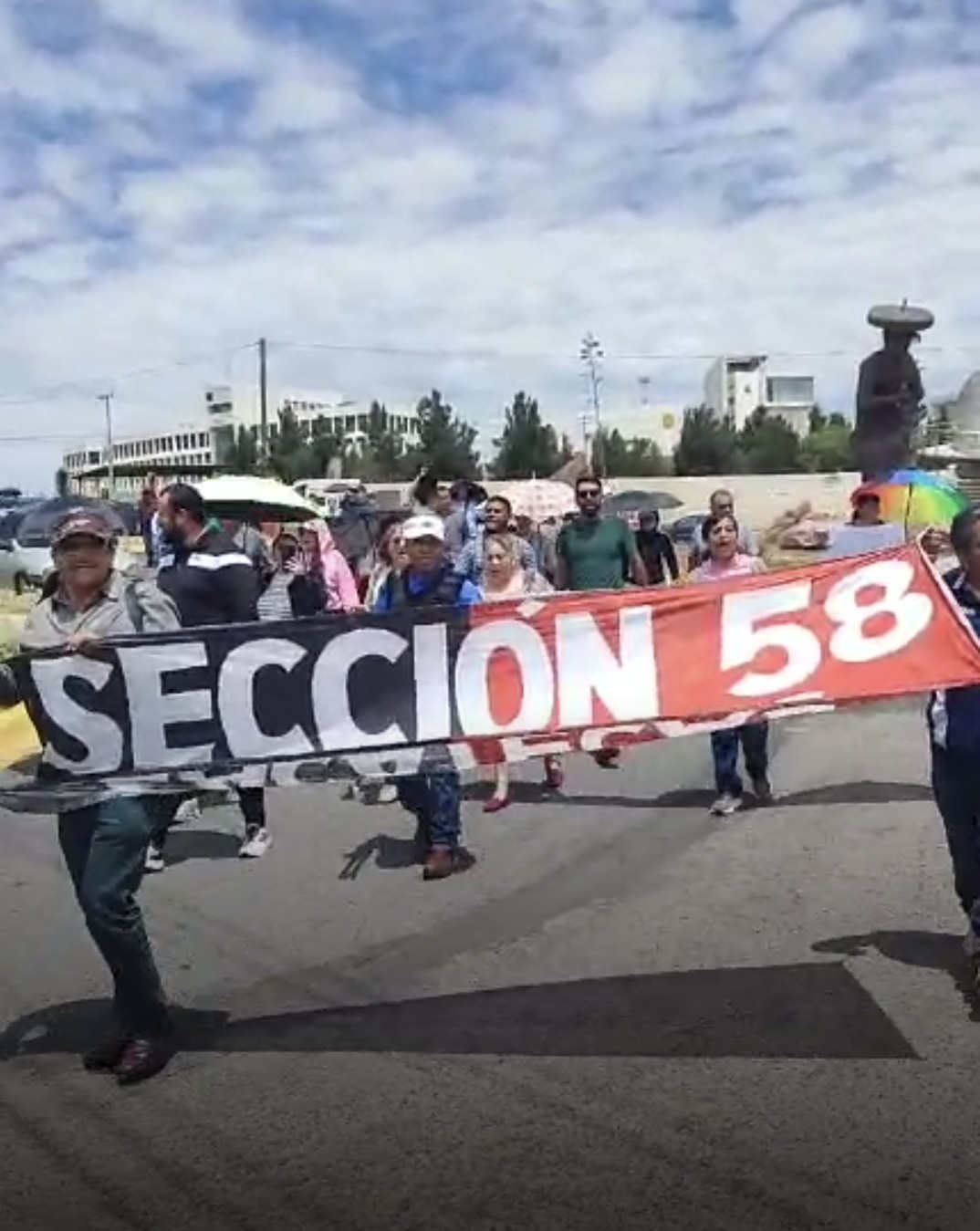 Se manifiesta la 58 del SNTE; exigen pago de retroactivo