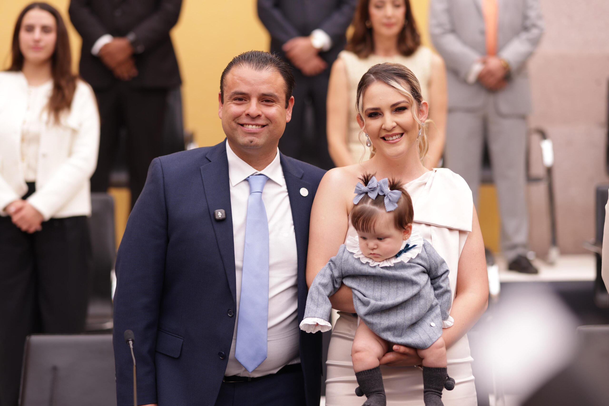 Rinde Miguel Varela su primer informe de gobierno