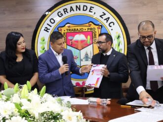 Rinde Mario Córdova su Primer Informe de Gobierno