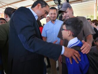 Firme, el compromiso de Pepe Saldívar con la educación 
