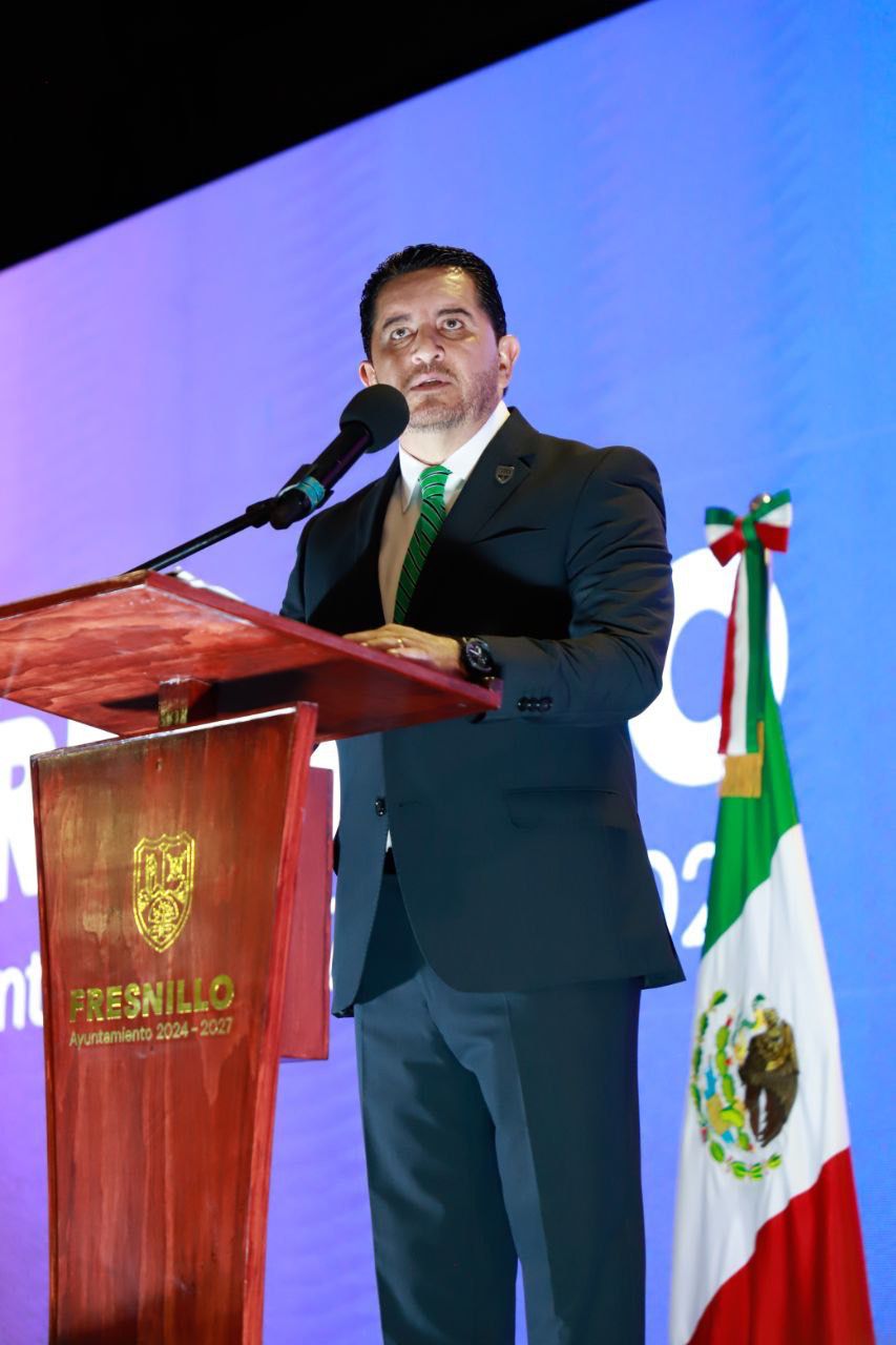 Presenta Javier Torres su primer informe de Gobierno