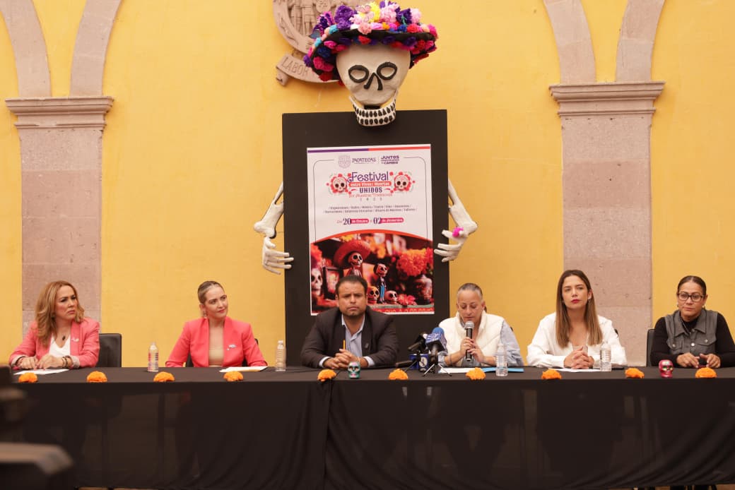Entre altares y flores, Zacatecas celebra a sus vivos y muertos 