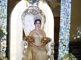 Jocelyne, reina del 459 aniversario de Plateros