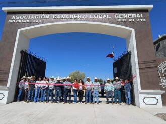 Inauguran la nueva fachada de la Asociación Ganadera de Río Grande