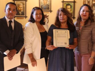 Entregan 95 actas de doble ciudadanía en Jerez 