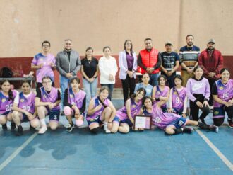 Las Niñas, campeonas de básquet en Monte Escobedo