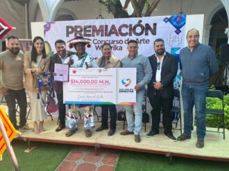 Fabián de la Cruz, ganador del Premio Municipal de Arte Wixárika 2025